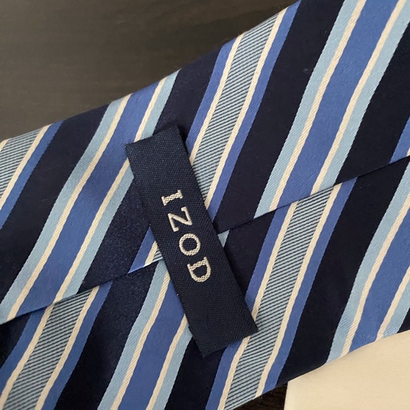 Silk tie - Picture 3 of 3